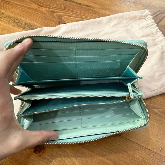 Gucci Ostrich Long Mint Green Wallet - Picture 5 of 9